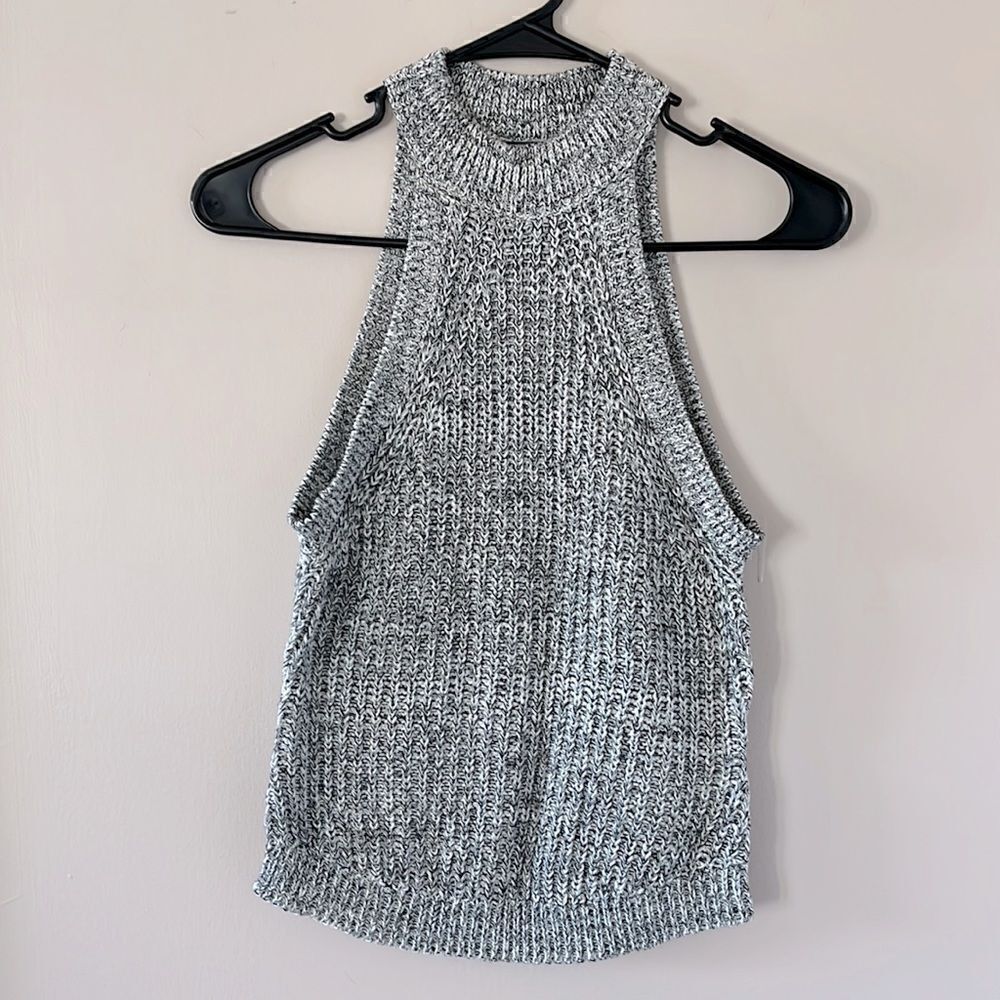 Women’s Lovemarks Tank Sweater Size S
